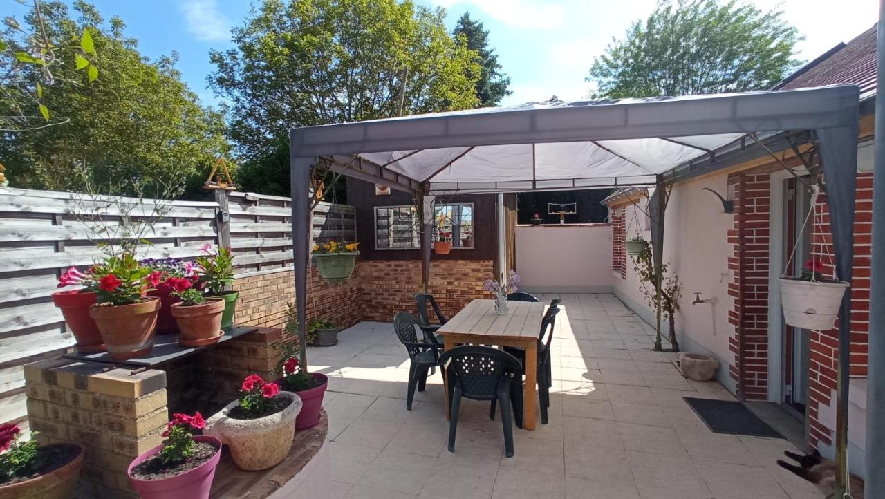 Holiday home Chantilly ,petit Dejeuner Et Table D'hotes Possible Noyers (Loiret)