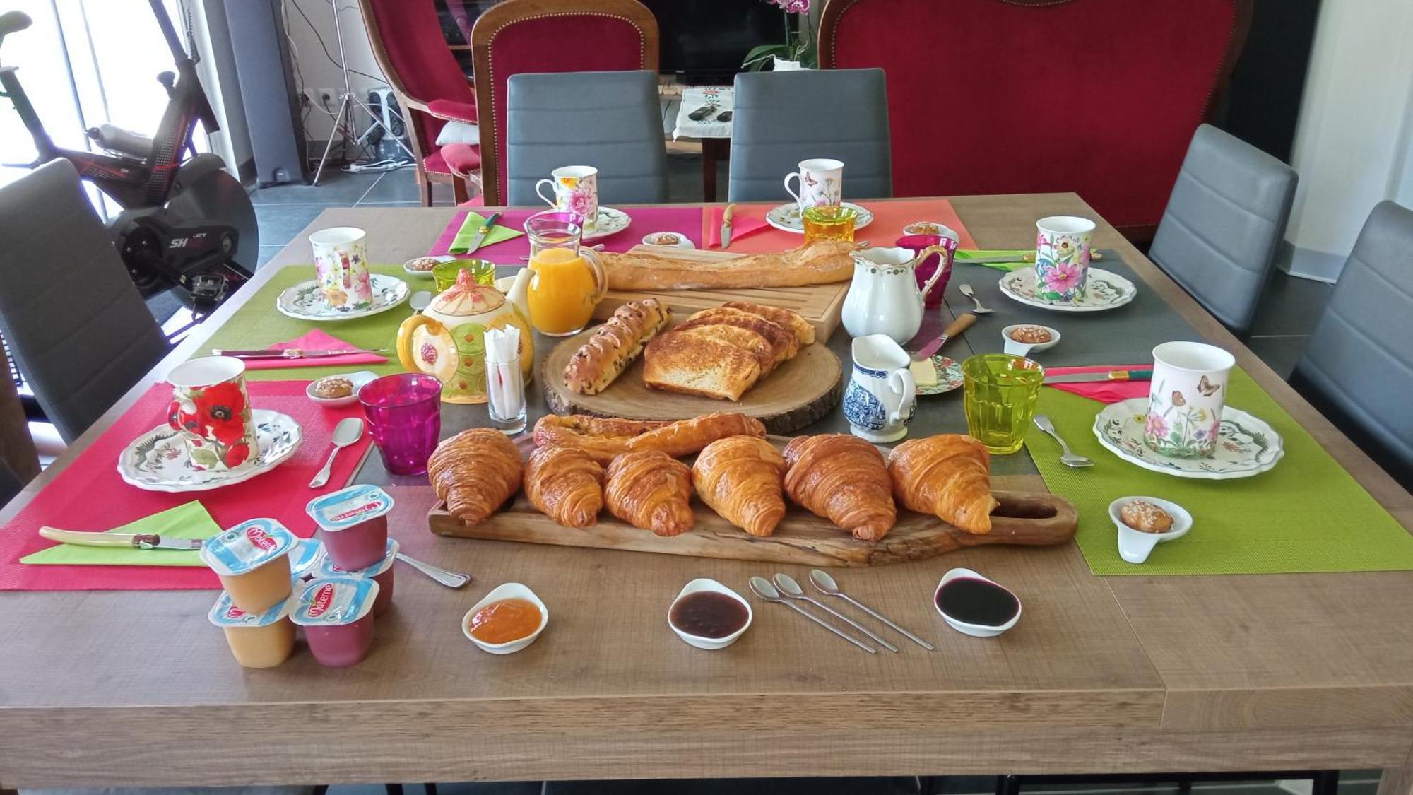 Holiday home Chantilly ,petit Dejeuner Et Table D'hotes Possible Noyers (Loiret)
