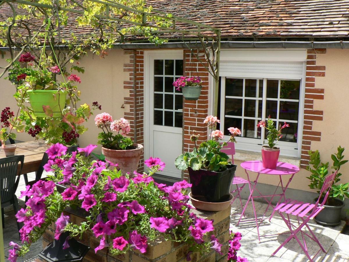 Chantilly ,petit Dejeuner Et Table D'hotes Possible Holiday home Noyers (Loiret)
